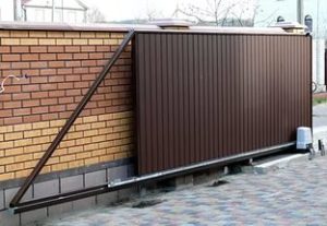 Установка откатных ворот